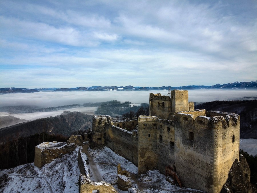 Замок Лиетава, Словакия